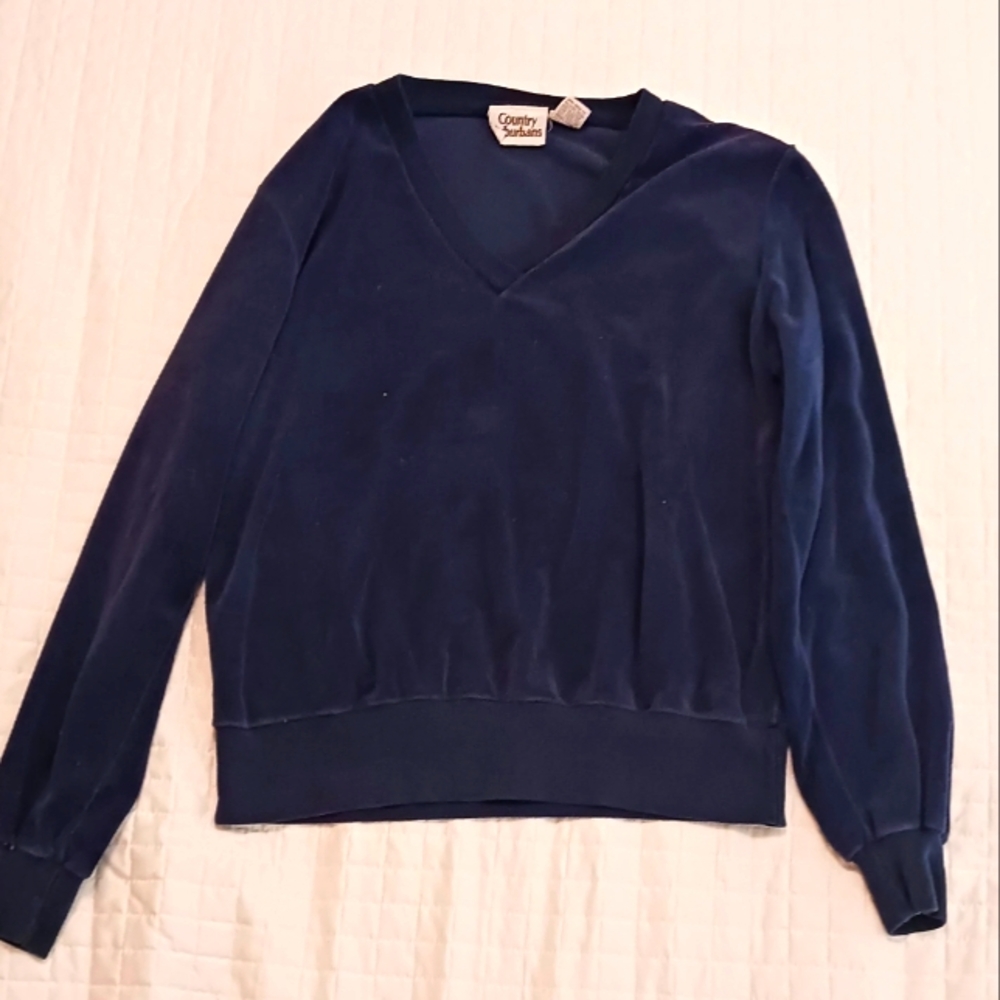 Country suburbans sweater